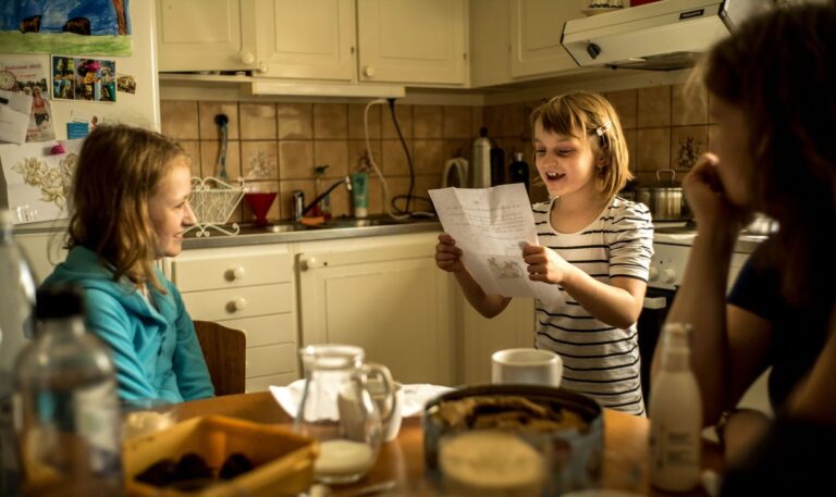 szwedzkie dzieci kierunek szwecja